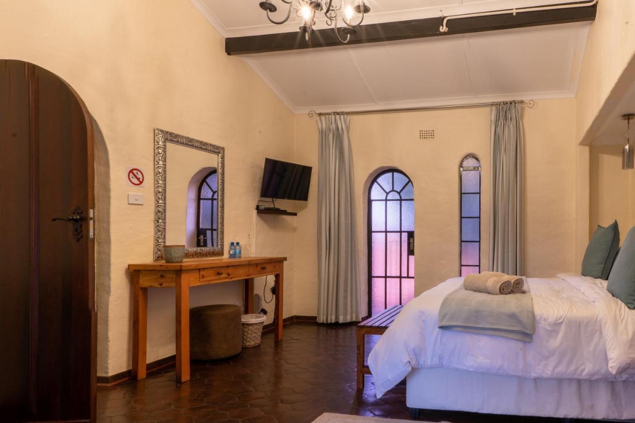 Airport Tower Lodge Kempton Park Bagian luar foto