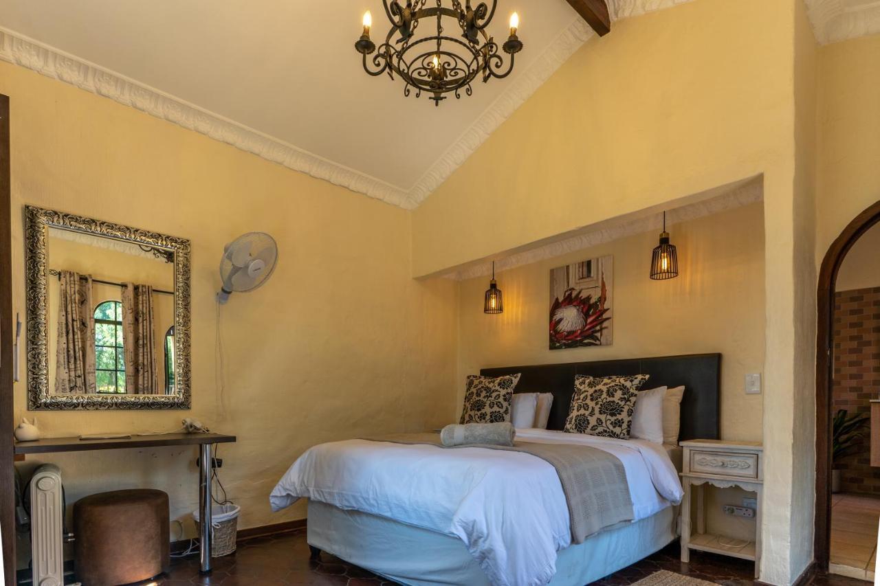 Airport Tower Lodge Kempton Park Bagian luar foto