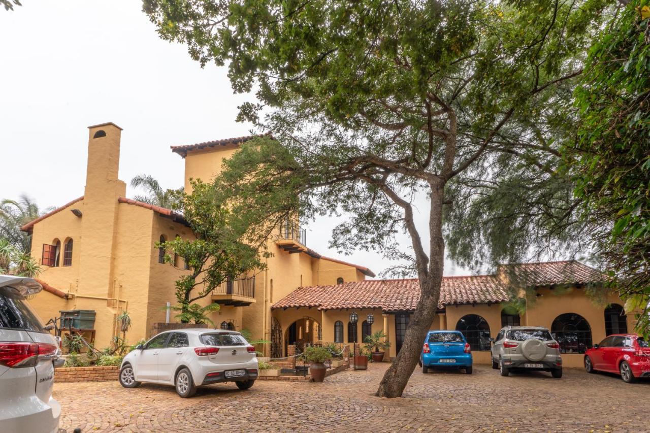 Airport Tower Lodge Kempton Park Bagian luar foto
