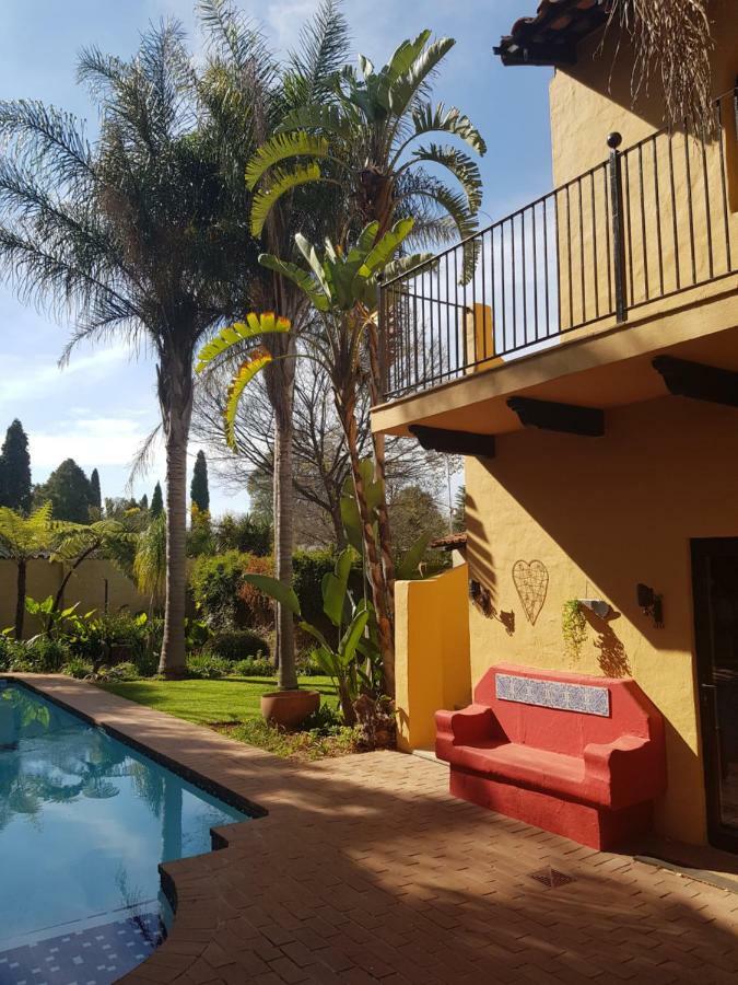 Airport Tower Lodge Kempton Park Bagian luar foto